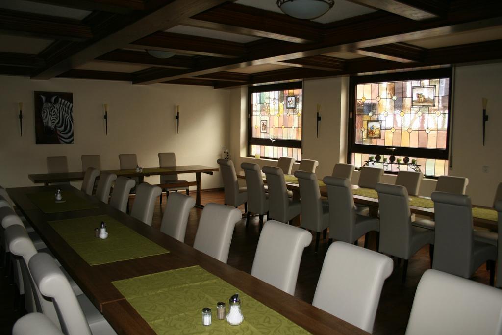 Hotel Restaurant Zum Schwanen Bruchkobel Ngoại thất bức ảnh